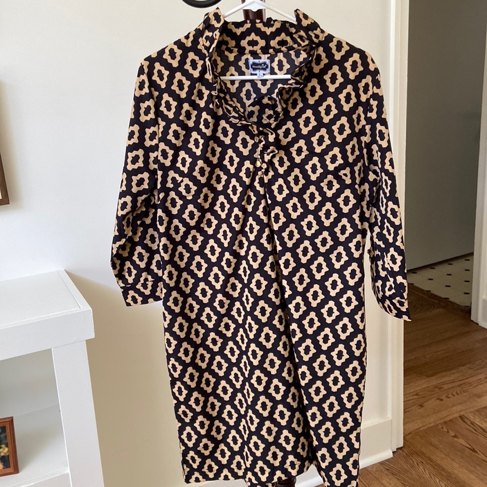 Black and Tan, polyester, light weight, 12-14,